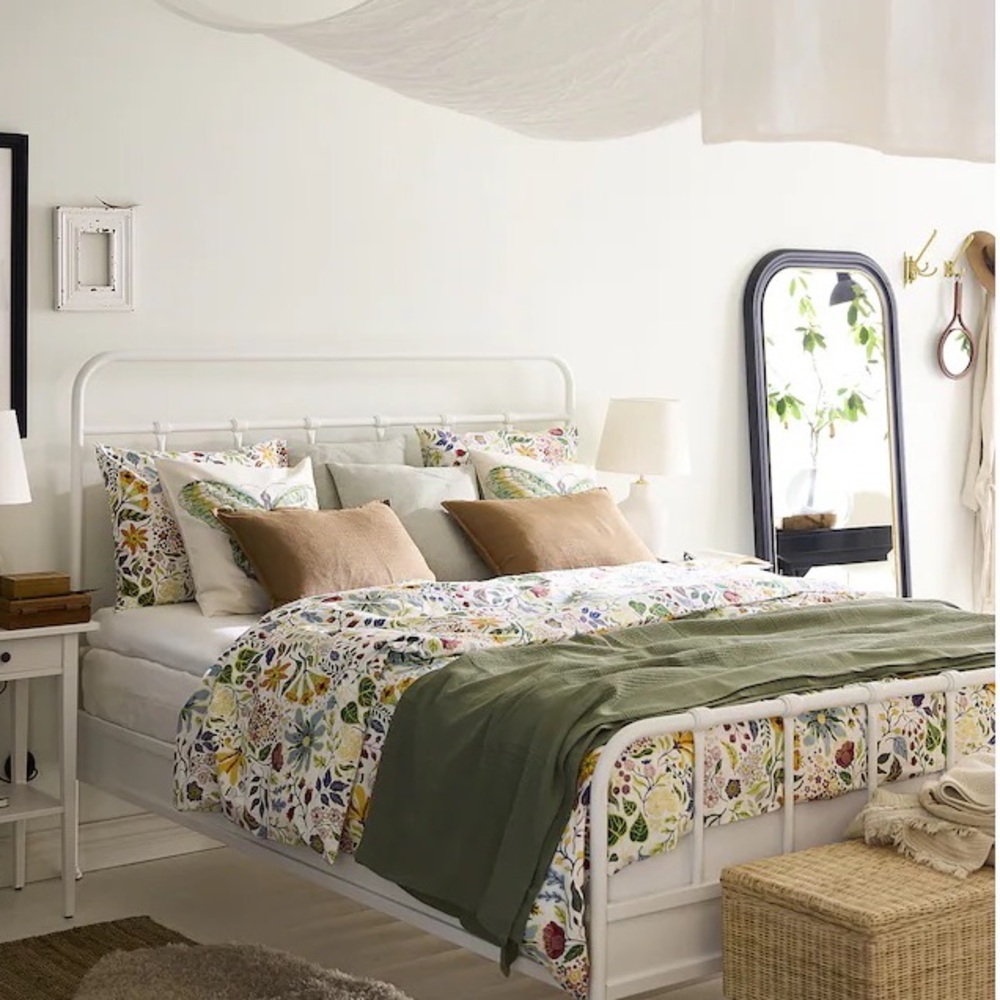 STRANDLUMMER Duvet cover & pillowcases, floral, King Size - Picture 3 of 6